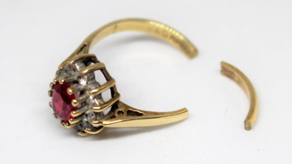 bague or cassee