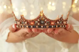 couronne or